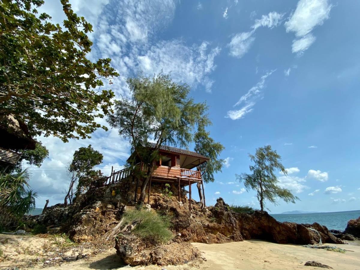 Kohjum Freedom Resort Koh Jum Exterior foto